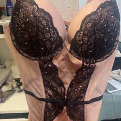 3 Lingerie Pieces 