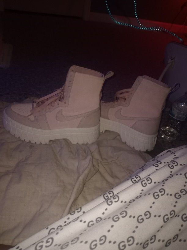 Nike High Top Boots Size 11 Pink