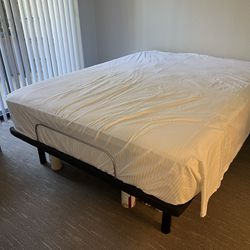 New Adjustable Queen Bed And Mattress