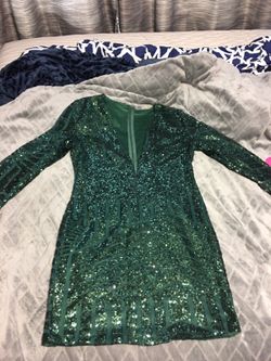 Forest green sparkly dress! Good condition, only wore once! Size M
