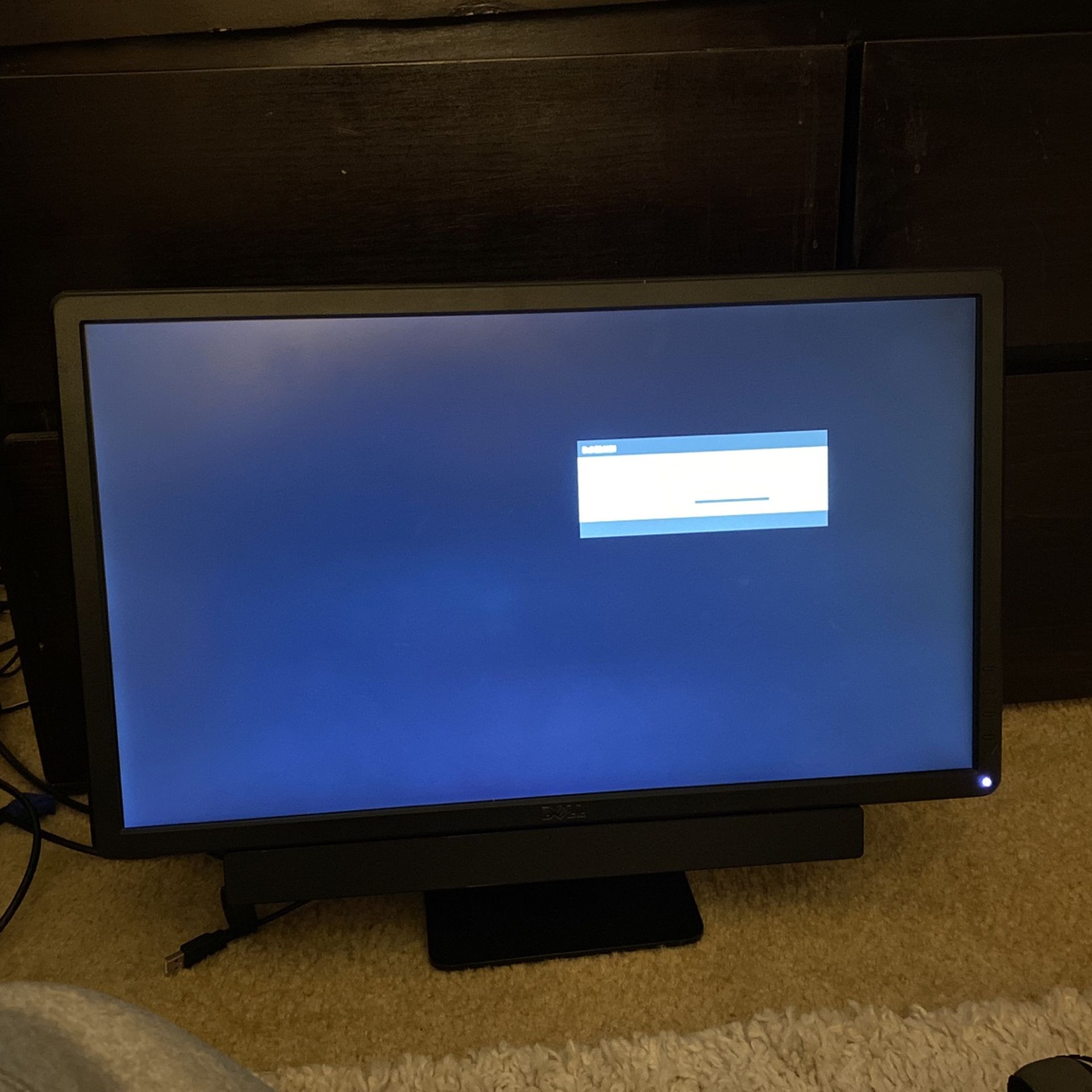 Dell Monitor Works Great With Sound Bar And Stand
