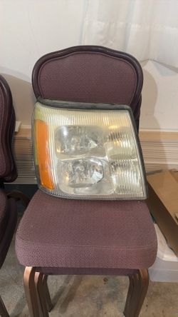 Headlight 2003 escalade