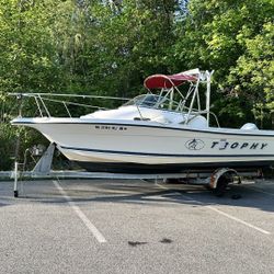 Bayliner Trophy