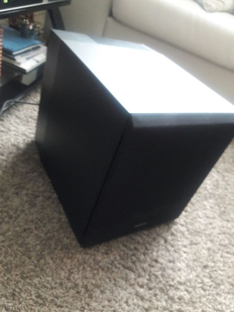 Sony active subwoofer gently used no scratches like new