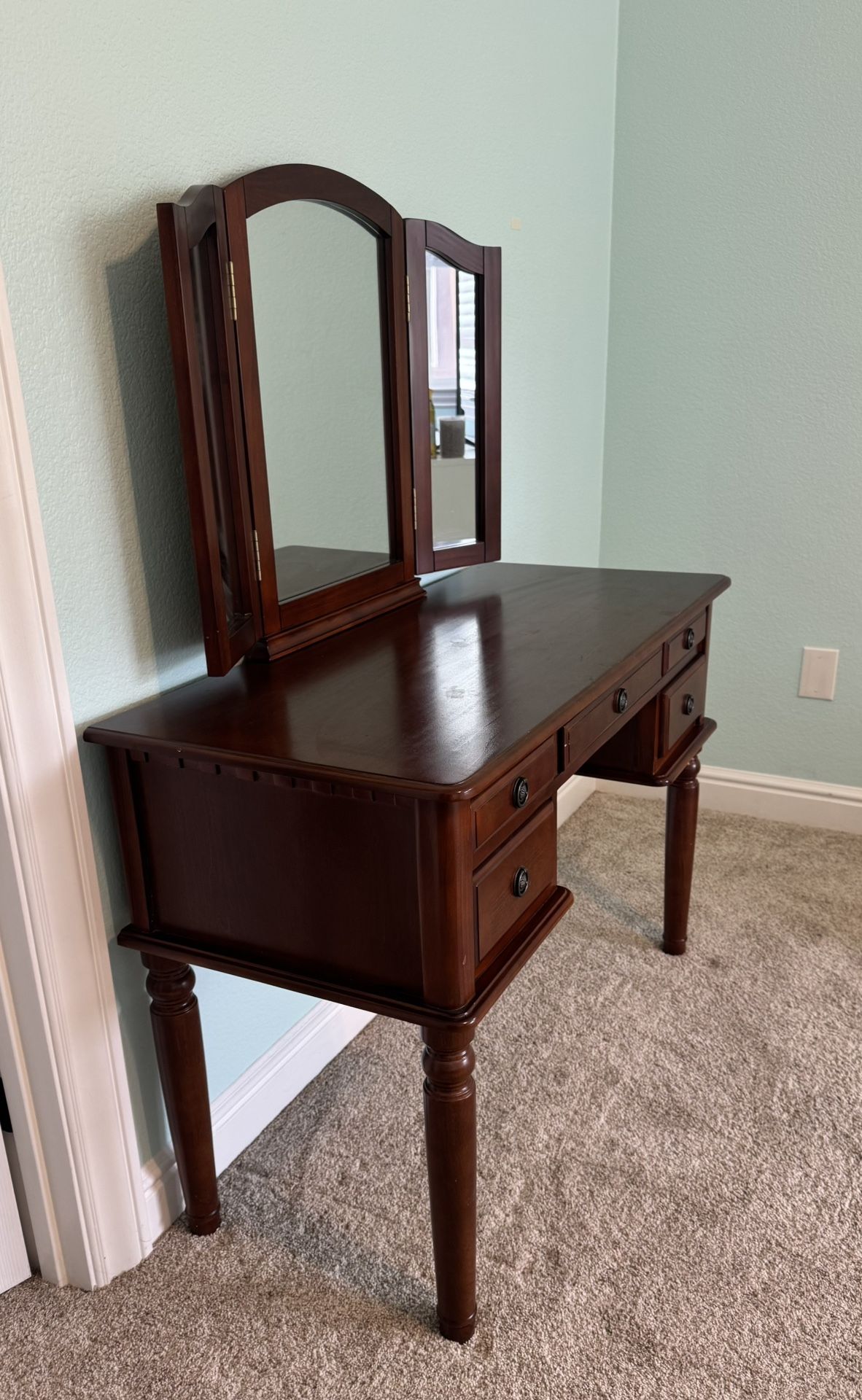 Make-Up Table & Mirror