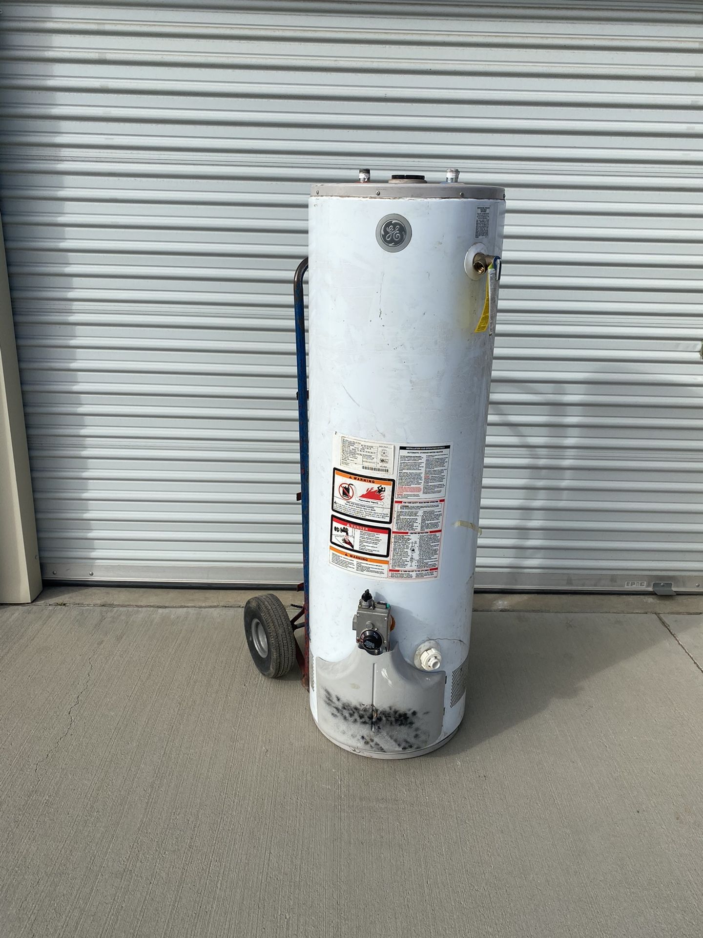 40 gallon Water Heater 