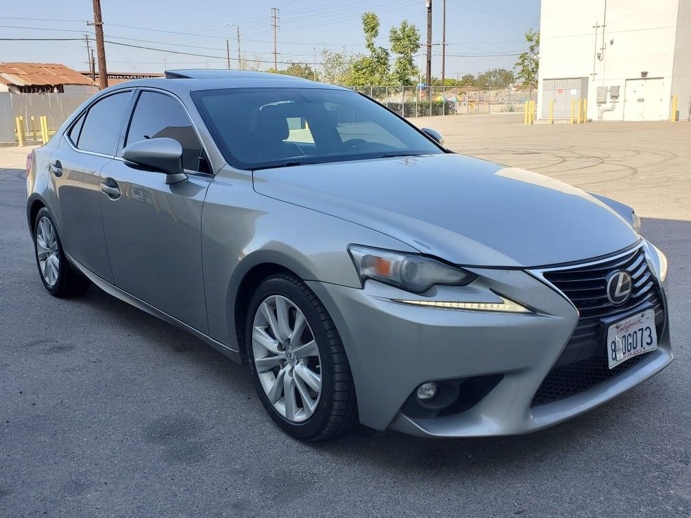 2016 LEXUS IS200T CLEAN TITLE