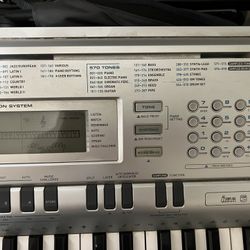 Casio WK-210 Keyboard 