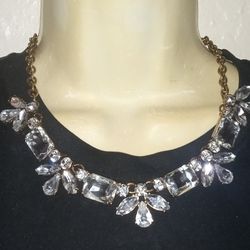 Gold Tone Necklace With Clear Diamond Like Jewels