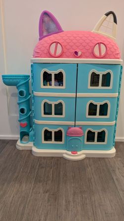 Gabby's Dollhouse Playset