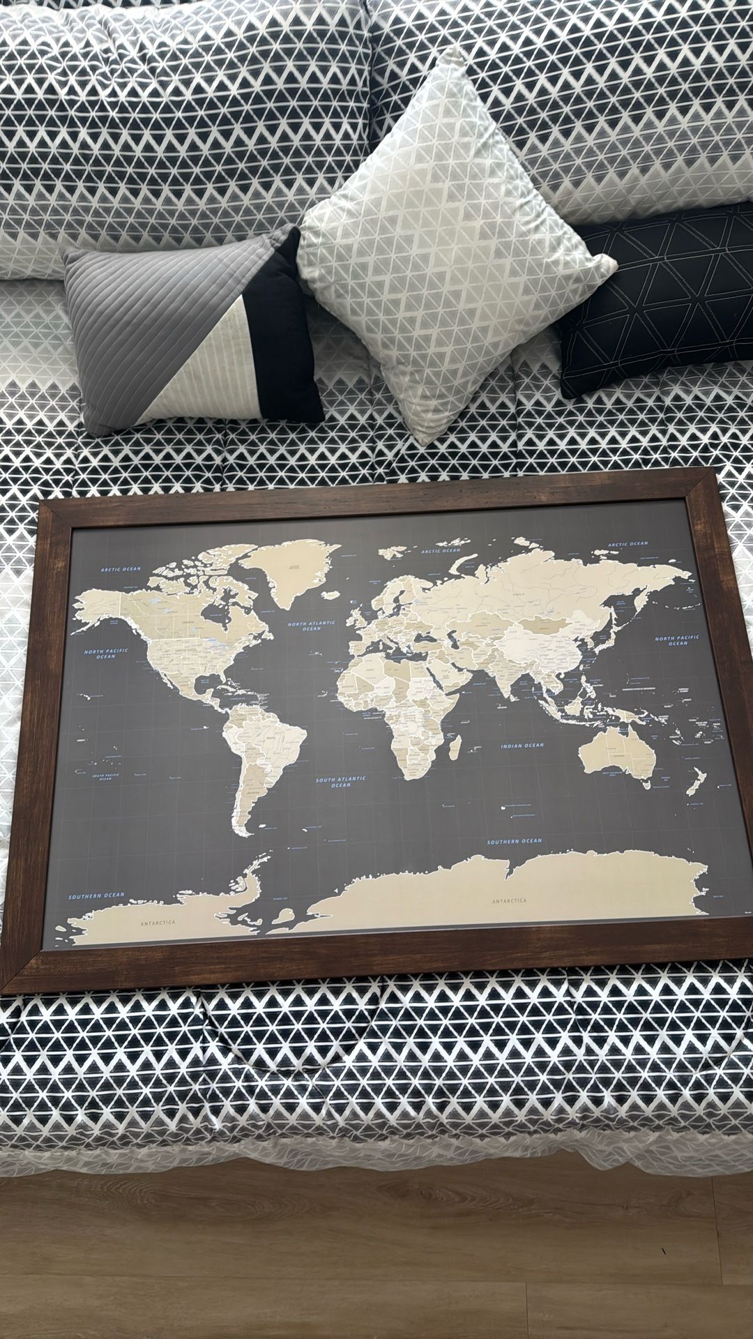 Nice Framed World map