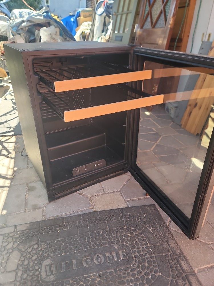 Uline Vine Cooler For Project Incubator Proofer Seed Starter Business equipment