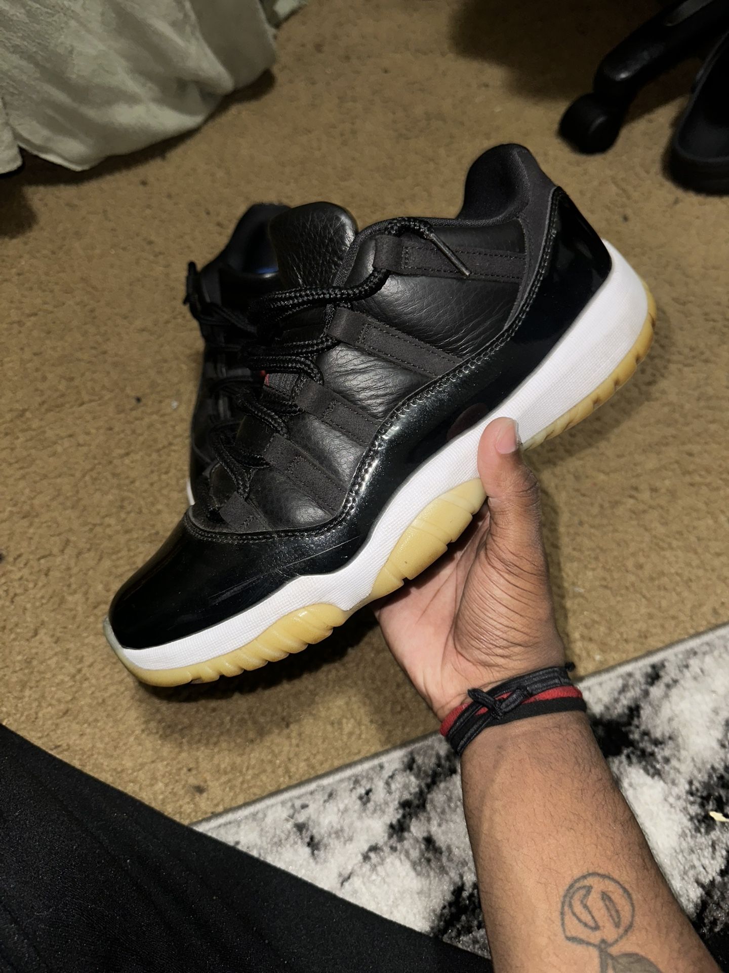 Jordan 11 Low “72-10”