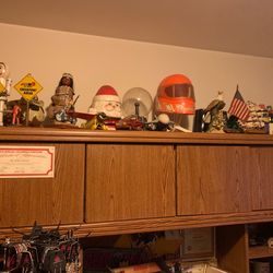 Whatnots geegaws and decor…. Varied pricing all negotiable