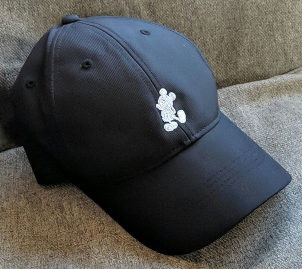 Nike / Disney Parks Mickey Mouse hat