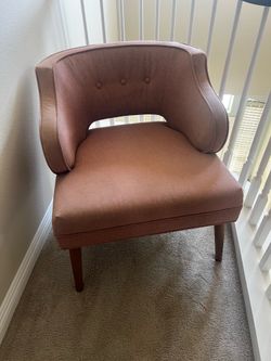 Pink love seat/chair