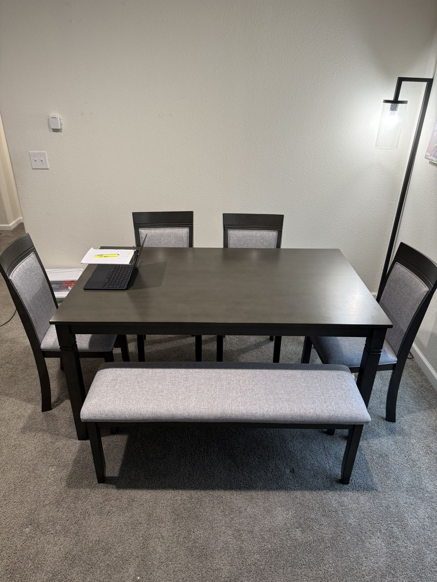 Dining Room Table - Bench + 4 Chair | Great Condition