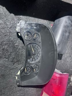 Chevrolet GMC Instrument Cluster Speedometer