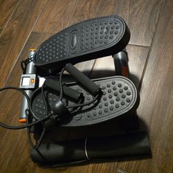 Stair Stepper- Great Condition (Only Used A Few Times)☆ Comes With Mat