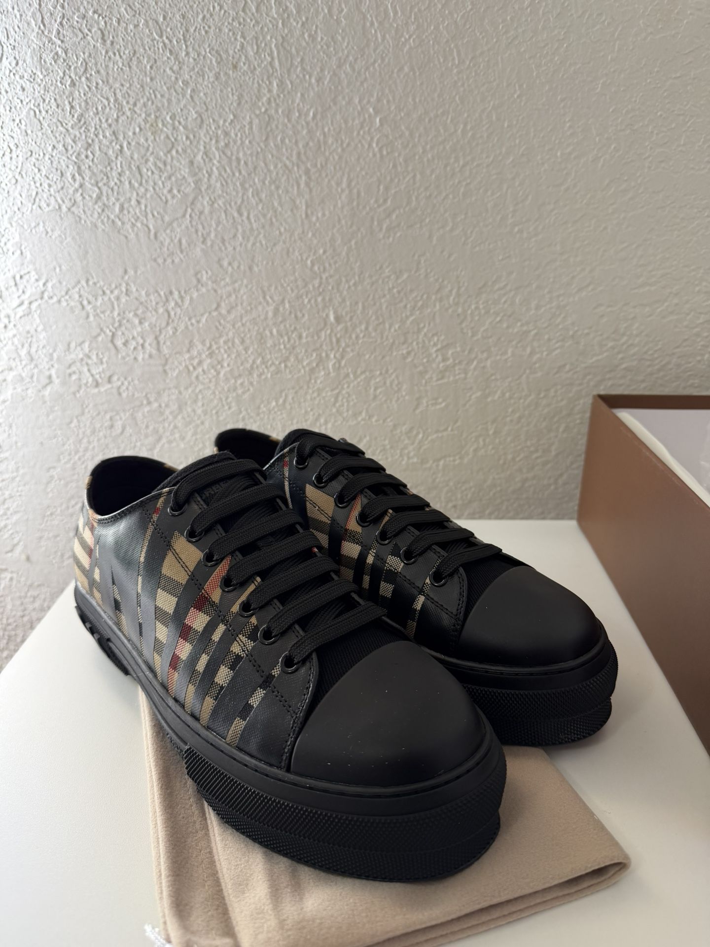 Burberry Shoes