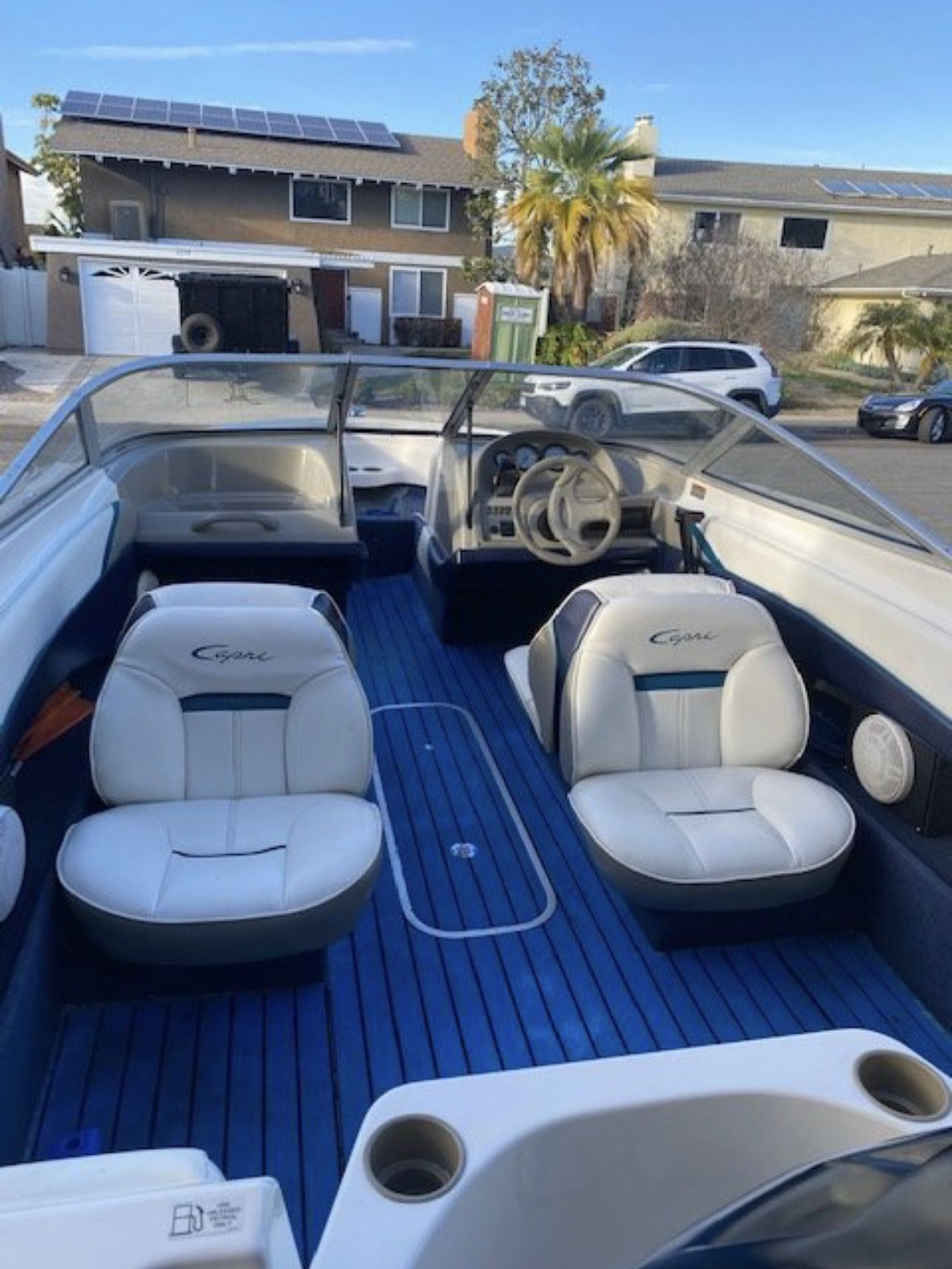 Bayliner Capri Boat