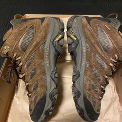 MOAB 3 Hiking Boots 