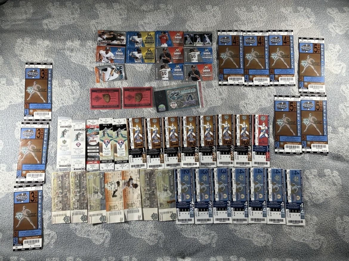 2003 WORLD SERIES BASEBALL HUGE TICKET - Marlins Vs. Yankees - LOT OF 36