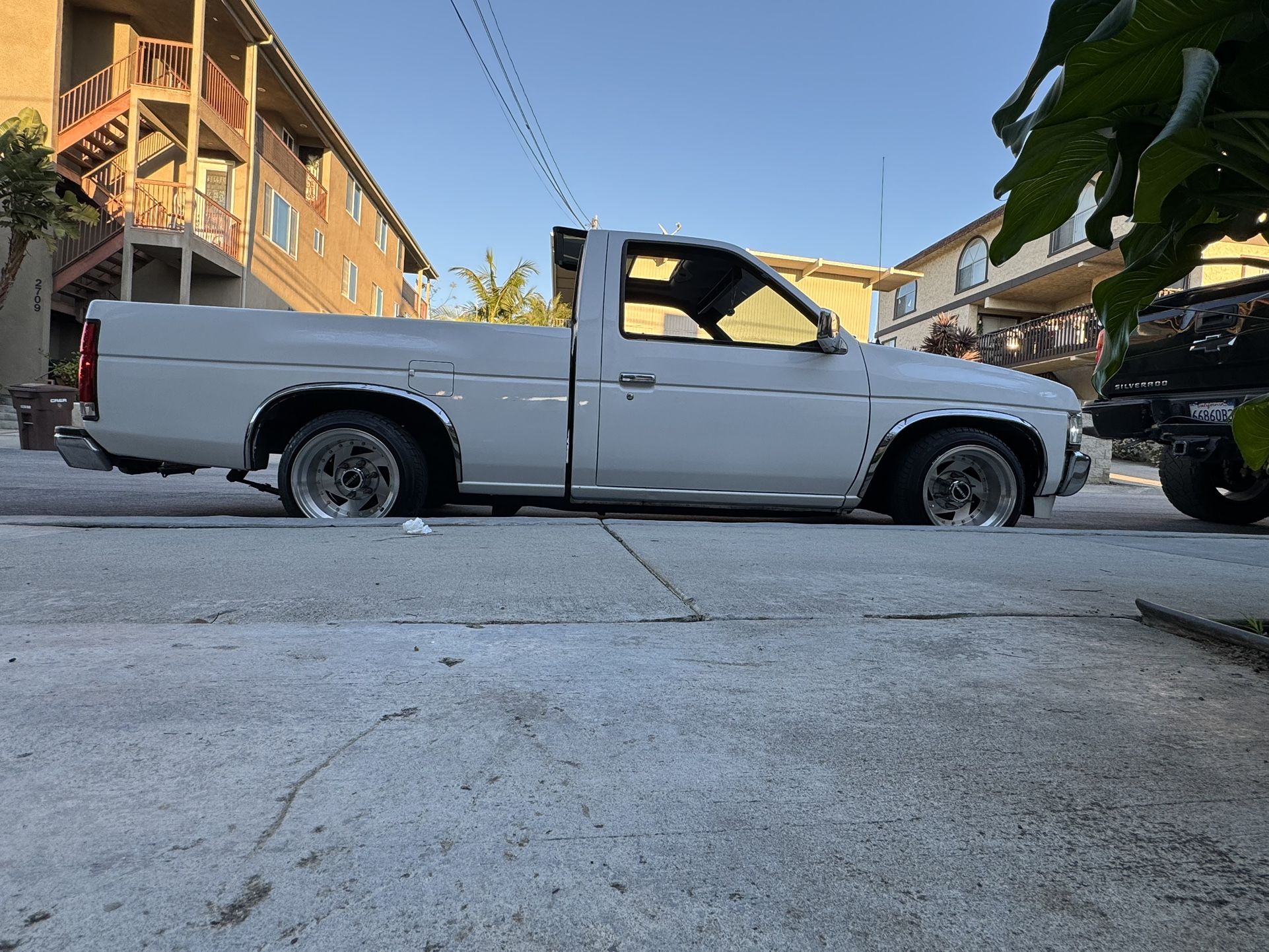 Nissan Hardbody Pickup 