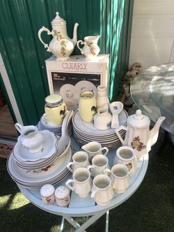Good Condition Vintage Dishes Lot