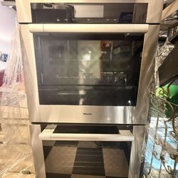 Miele 30" Double Electric Convection Wall Oven