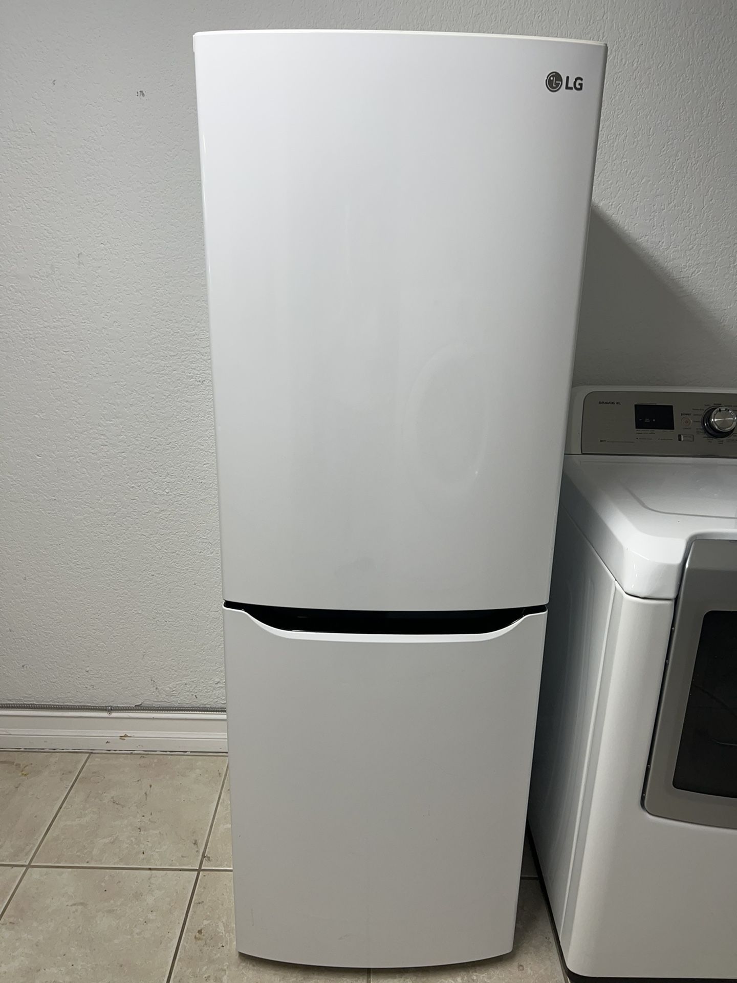 Lg Fridge 24wide