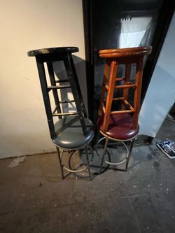Bar stool