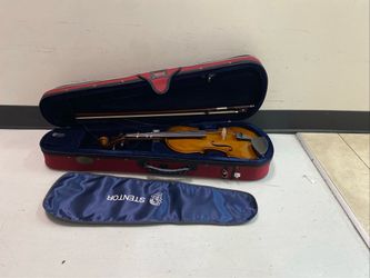 Stentor Violin with Case and Bow