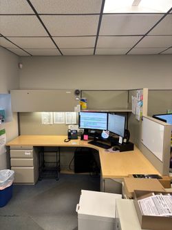 Office Cubicles/Workstations - Great Condition