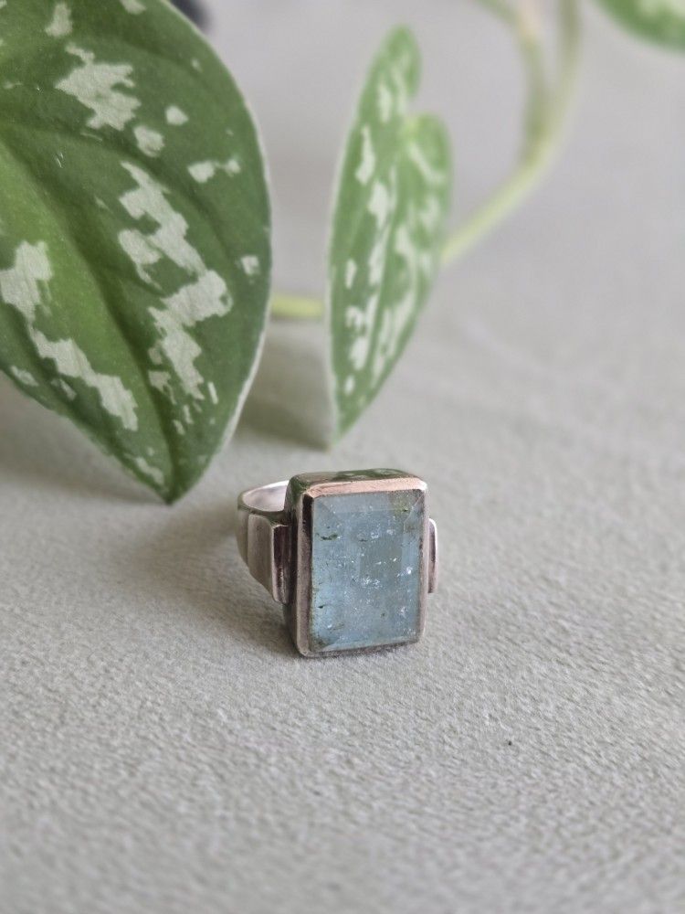 Beautiful 925 Silver Aquamarine Ring Size 7