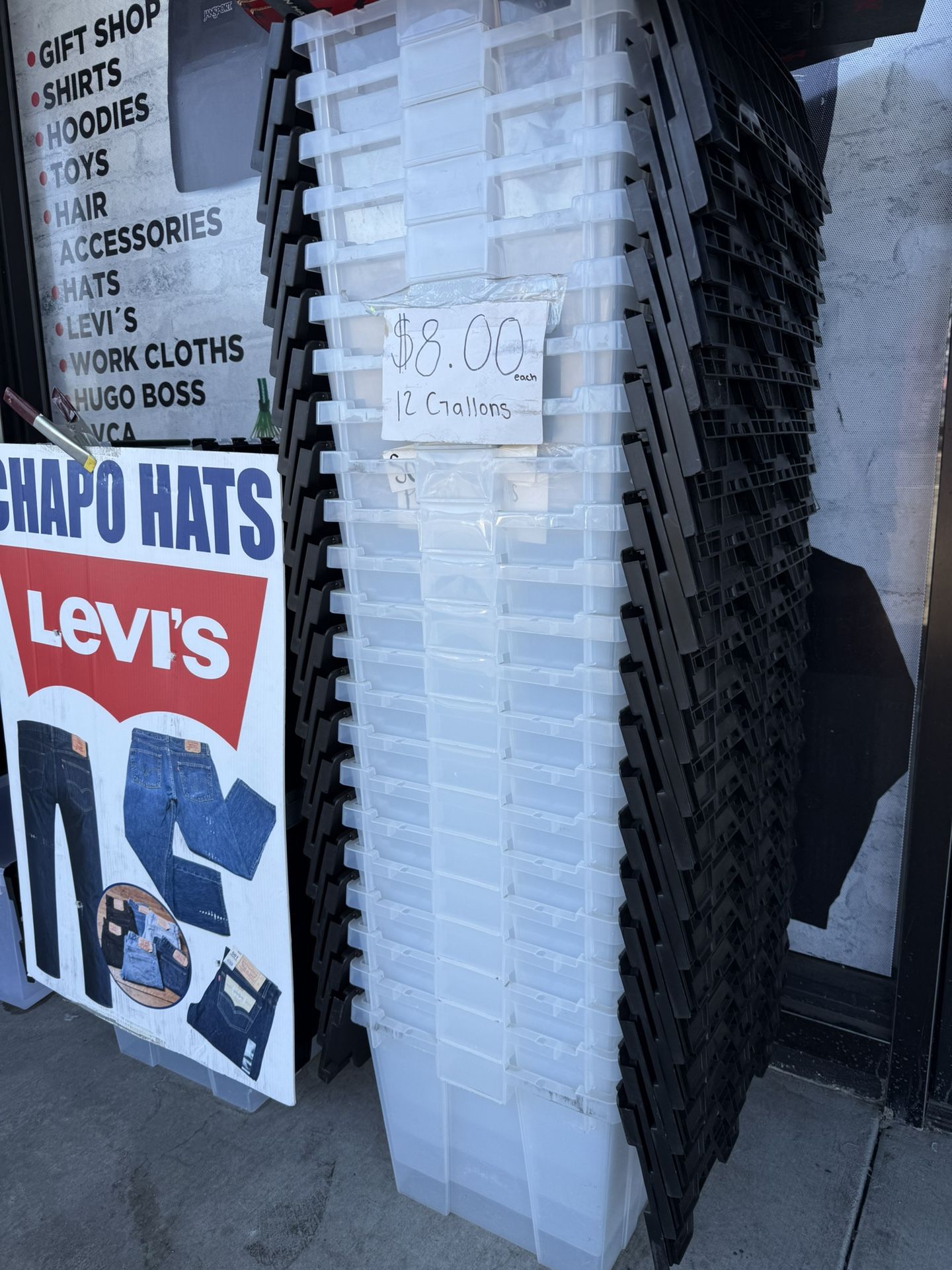 12 Gallon Storage Containers 8$ Each