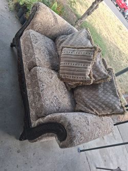 2 piece couch and love seat