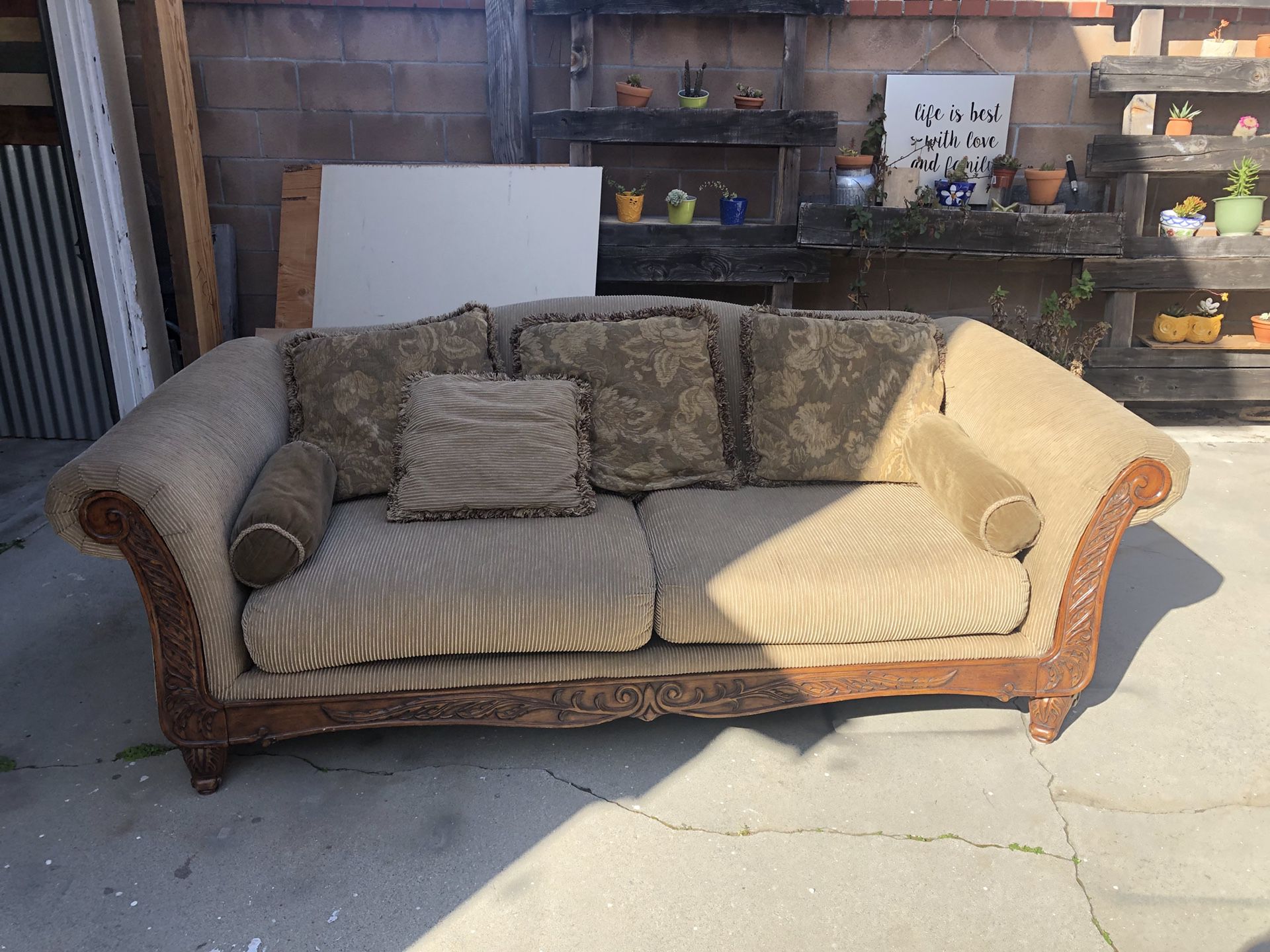 8 1/4 ft sofa. FREE. pick up only. San Pedro ca