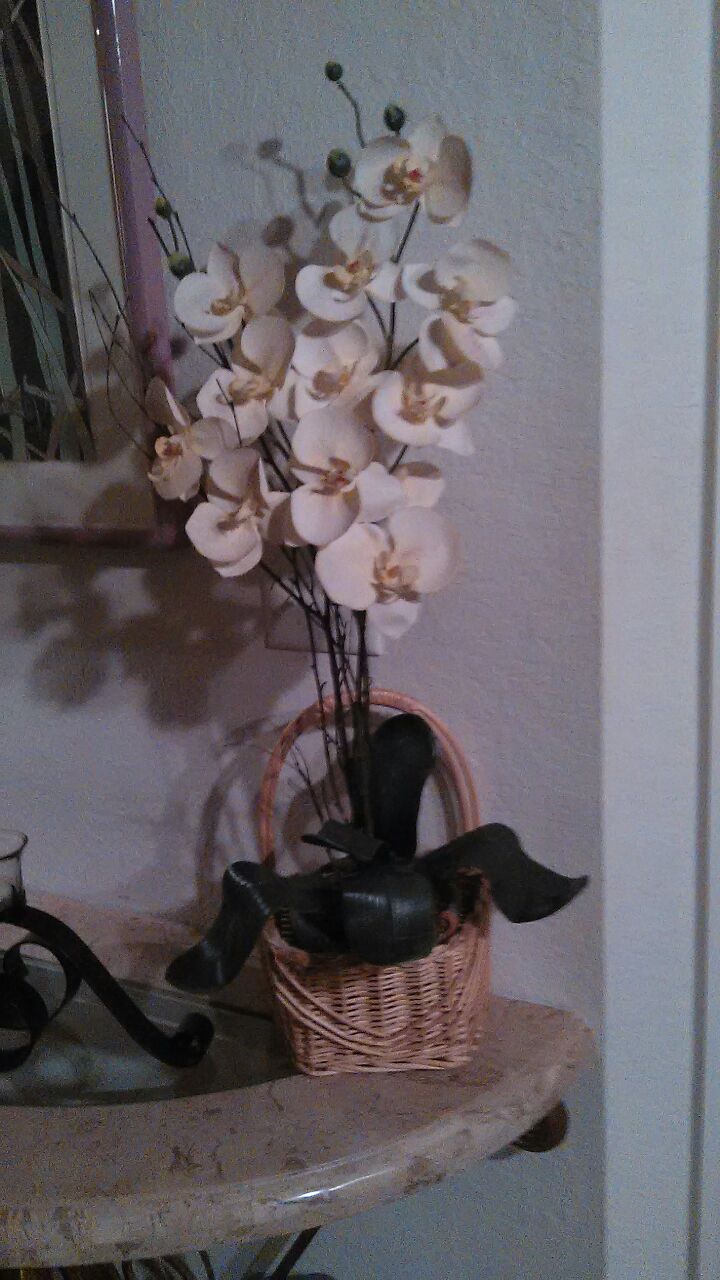Artificial plant w half basket, hang on wall, or stand