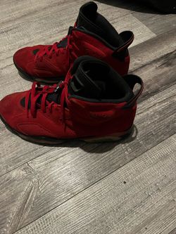 Air Jordan 6 Retro Toro Bravo Sneakers