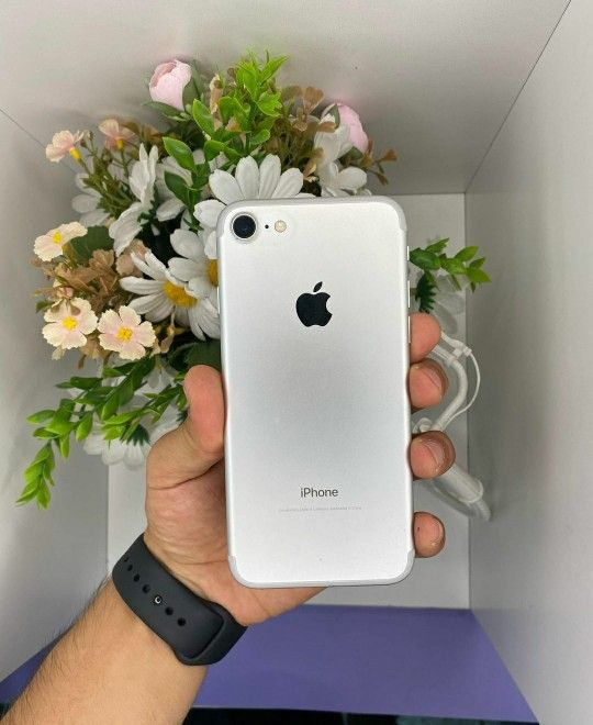 iPhone 7 32GB Unlocked