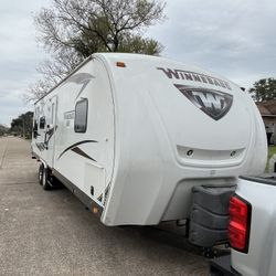 2013 Winnebago 30RE 