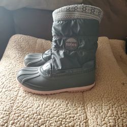 Snow Boots Girl 