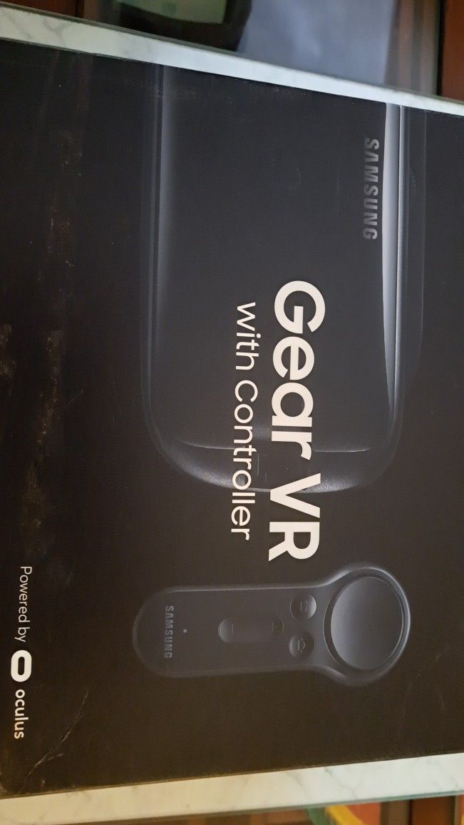 Samsung Oculus Gear VR With Controller