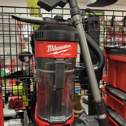 Milwaukee M18 FUEL 18-Volt Lithium-Ion Brushless 1 Gal. Cordless 3-in-1 Backpack Vacuum (Vacuum-Only)
