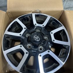 Toyota Tundra 18in TRD Off-Road wheels