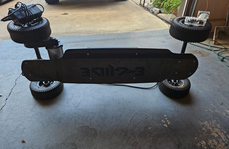 E-Glide Black Anodized Black Lithium Off-Road Electric Skateboard