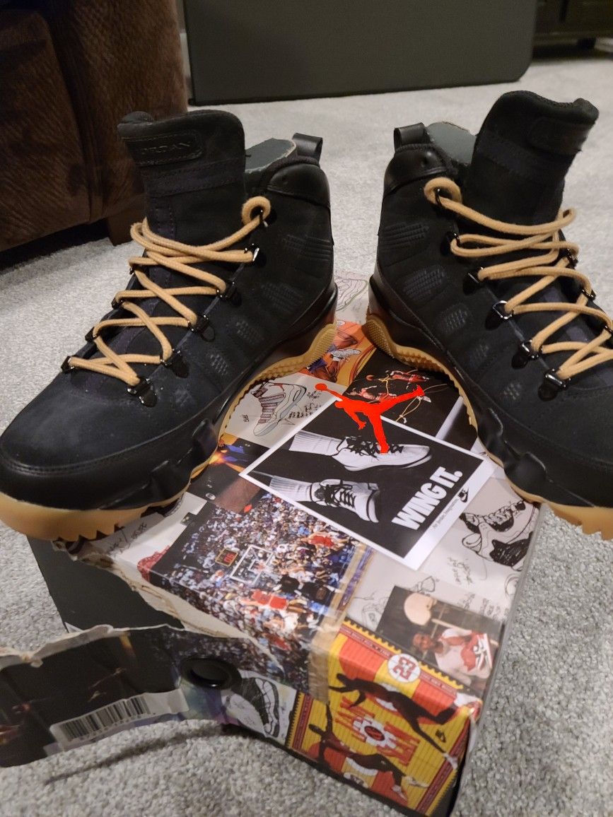 Sz:11 Retro9 NRG Boot $180. 9/10 Condition