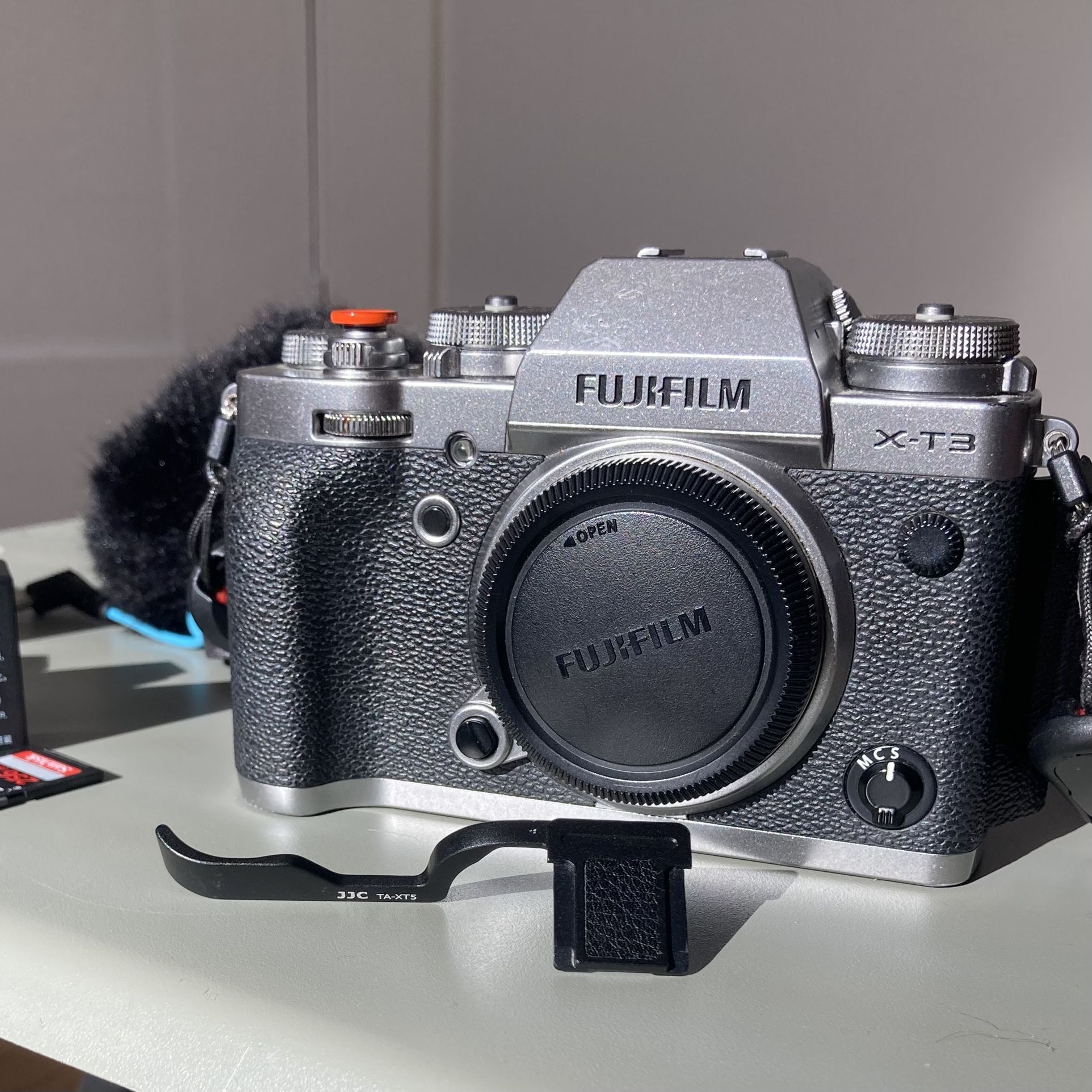 Fujifilm X-T3 w/ 3 Batteries