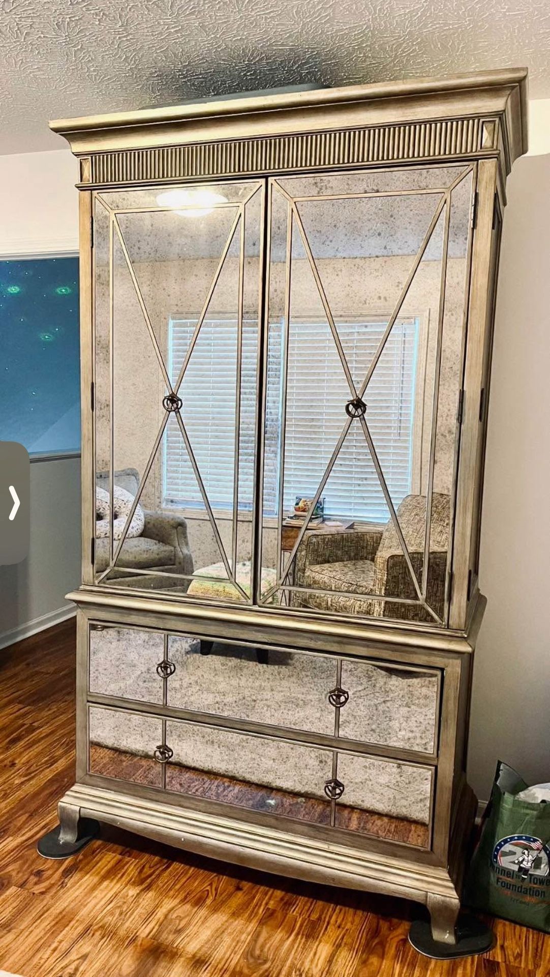 Armoire